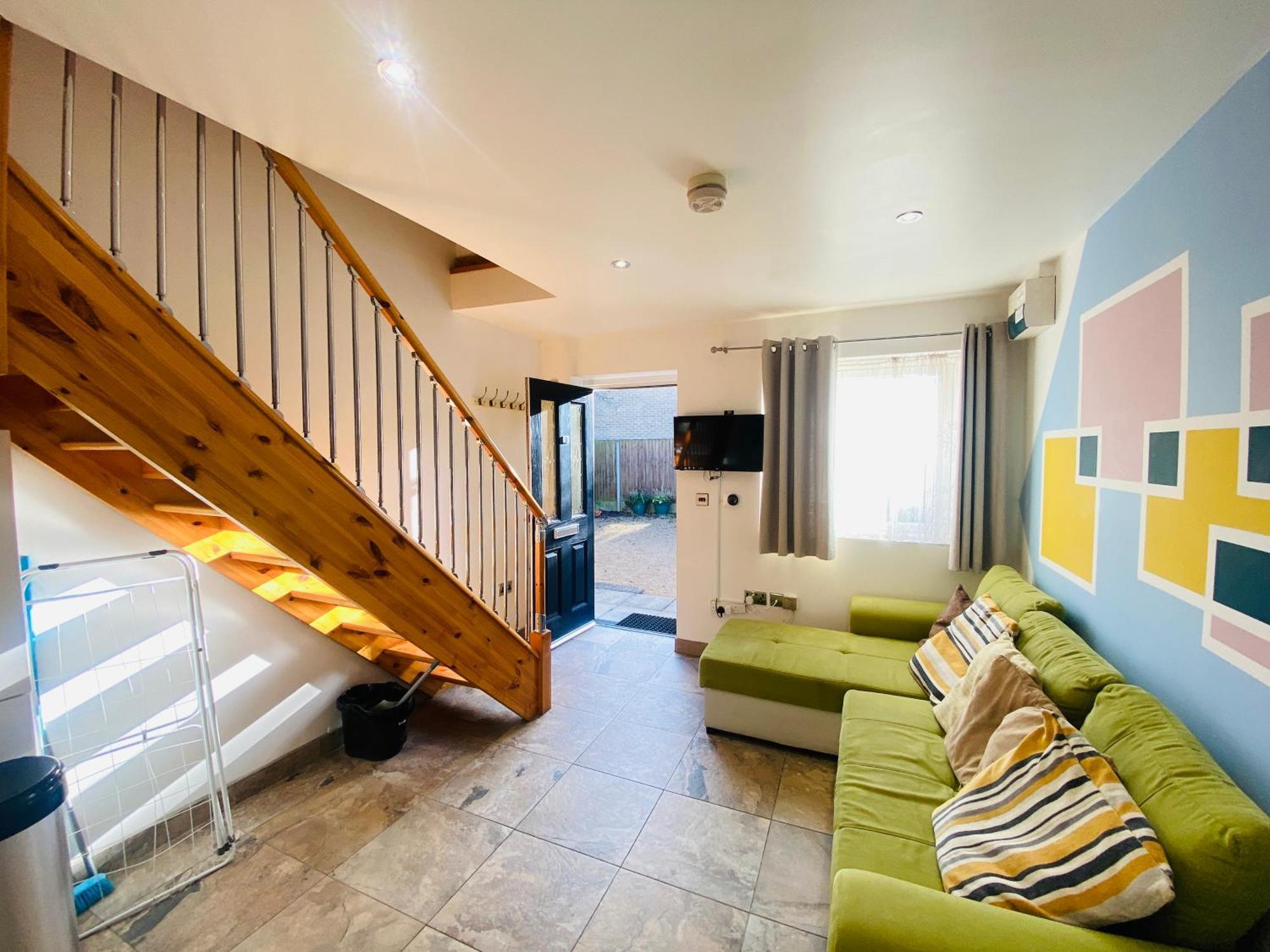 The Mews Flats - Cambridge, Location Cb1